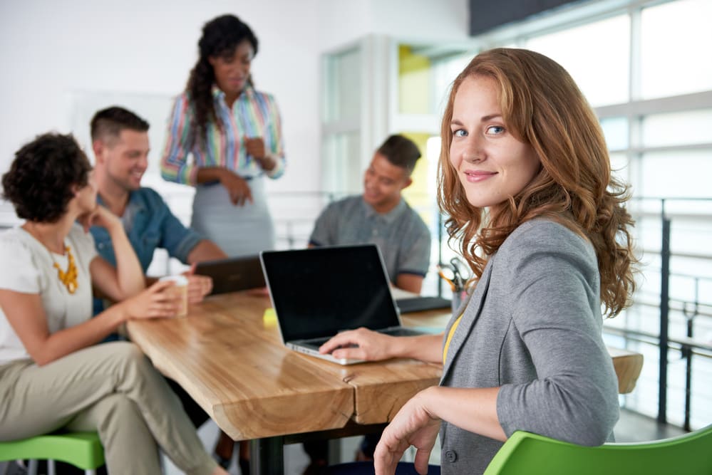 Découvrez comment un contrat de master franchise peut vous aider à développer votre enseigne à l'international. Stratégies et conseils pratiques.