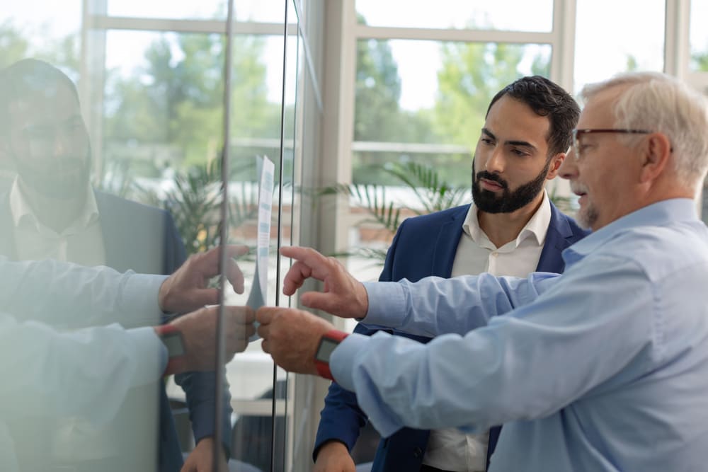 Découvrez comment réagir face au harcèlement dans son entreprise. Identifiez les signes et comprenez vos obligations légales.